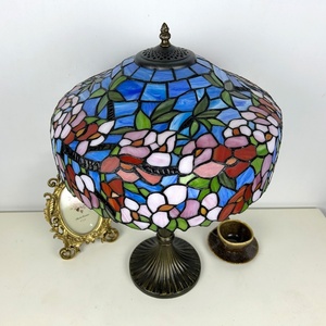 Lámpara de Mesa Tiffany de 16 Pulgadas LongHuiJing con Pantalla de Vidrio con Flores, Estilo Mediterráneo, para Estudio, Lámpara de Mesa Europea, Iluminación de Lujo - Product Image 6