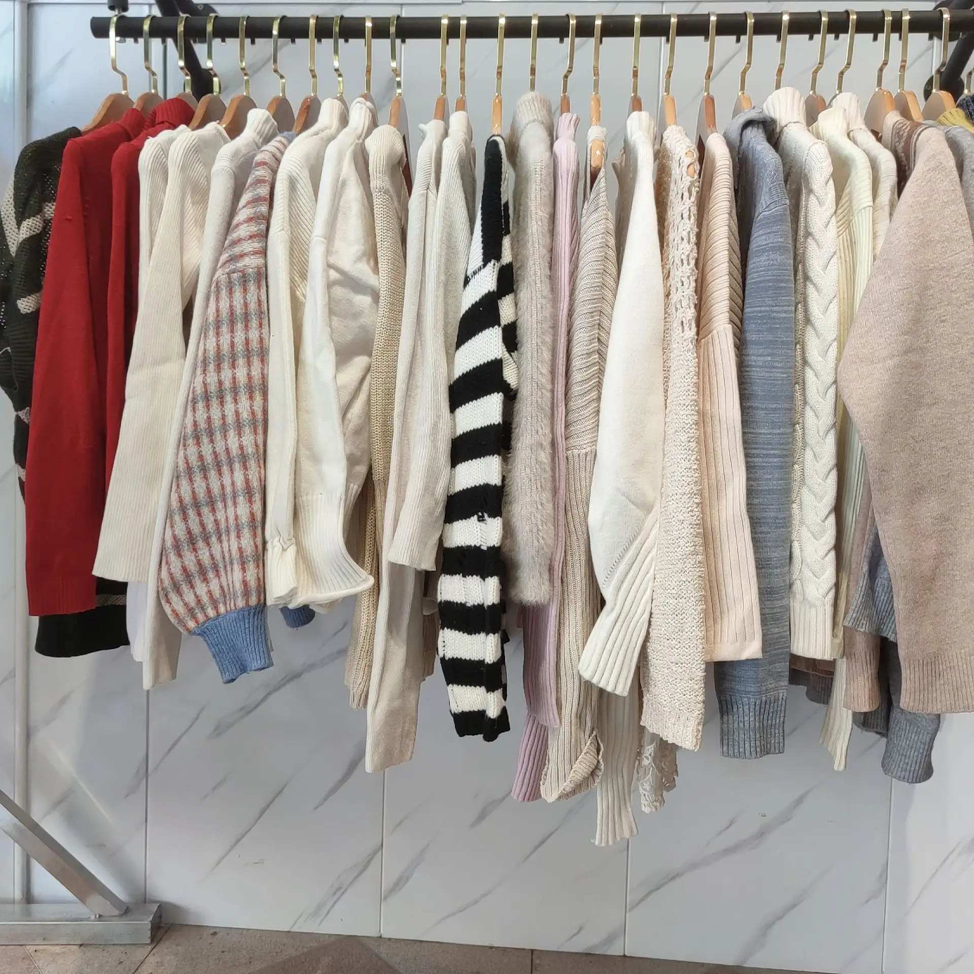 Sweater wanita warna murni, pakaian bekas merk murah, Sweater Turtlenect, pakaian bekas impor