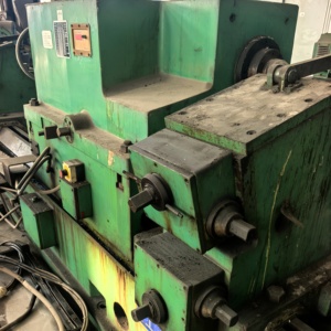 Machine à rectifier les rouleaux d'<span class=keywords><strong>occasion</strong></span> MQ8450, rectifieuse de rouleaux semi-<span class=keywords><strong>hydraulique</strong></span> pour la réparation des rouleaux des aciéries et des papeteries - Product Image 4