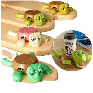 Suprint Explosions Posavasos de tortuga divertidos de plástico impreso en 3D, con diseño de tortuga mirando, juguetes antiestrés - Product Image 1