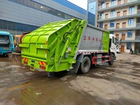 Camion compacteur à ordures diesel 2023 4x2 avec transmission manuelle Moteur diesel Boîte de vitesses Composants de base Camion à ordures à compression