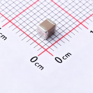 MLCC <b>Capacitor</b> Original In Stock High Quality 1uF 6.3V X5R Dielectric SMD 0402 Package Multilayer Ceramic CL32A476KOJNNNE - Product Image 1