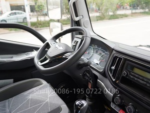 Forland Châssis 4x2 Forme D'entraînement Volume Efficace 7 Mètres Cubes Automatique Arroseur Réservoir D'eau Camion - Product Image 3