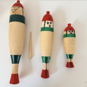 Série <span class=keywords><strong>de</strong></span> petites percussions Orff en gros, instruments <span class=keywords><strong>de</strong></span> percussion pour enfants, Guiro en forme <span class=keywords><strong>de</strong></span> poisson et <span class=keywords><strong>de</strong></span> grenouille - Product Image 1