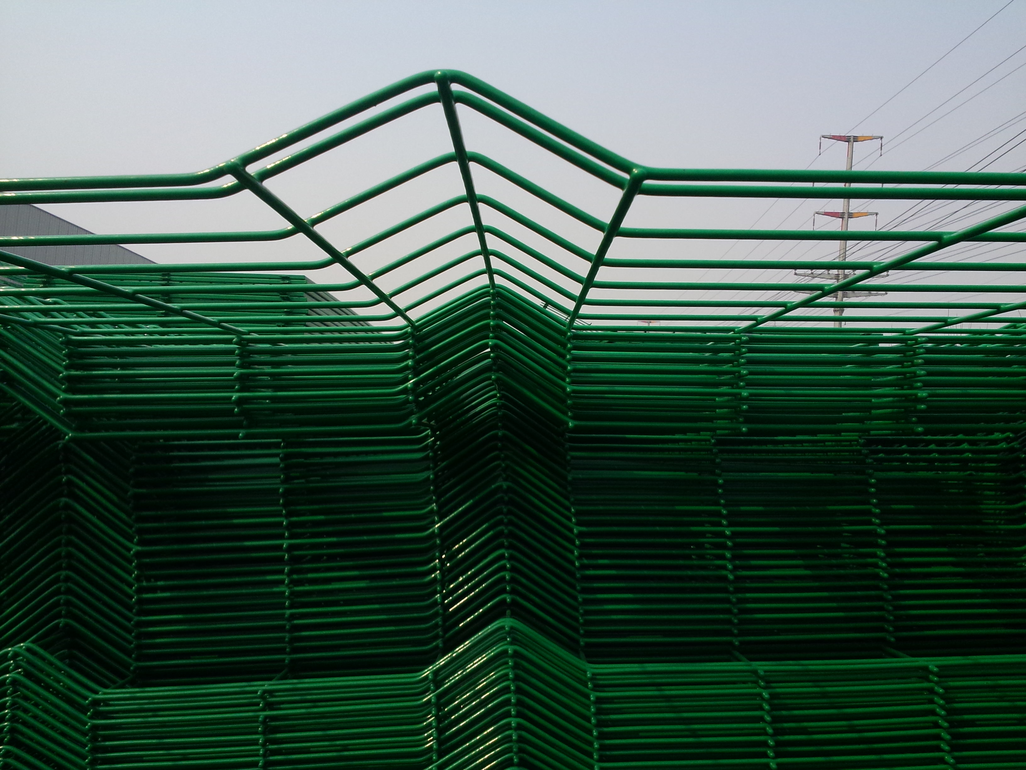 Decorative Wrought Iron 3D Wire Mesh Fence Green Vinyl Coated 1030mm height