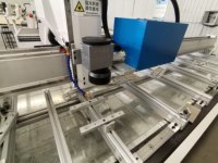 Machine laser CNC pour verre : sablage de miroirs, décapage de revêtements et perçage