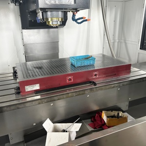 Centre d'usinage CNC, fraiseuse CNC à trois axes, quatre axes, cinq axes, fraiseuse verticale CNC, fraiseuse CNC pour métaux VMC855 VMC850 - Product Image 5