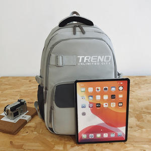 <span class=keywords><strong>Mochila</strong></span> Impermeable de Gran Capacidad, Bolsa de Viaje Moderna, <span class=keywords><strong>Mochila</strong></span> Multifuncional para Portátil Unisex con Tela de Nailon Resistente - Product Image 5