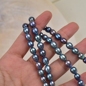 Perles d'eau douce naturelles vertes paon de 7-8 mm de la marque Wenchi, faites à la main, pour la fabrication de bijoux, forme de pomme de terre, matière à porter, origine Chine, en stock - Product Image 2