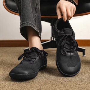 Zapatillas deportivas de malla transpirable para hombre, de talla grande, con cordones, punta ancha, estilo casual y moderno, ideales para el verano. - Product Image 5