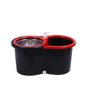 Serpillère Tornado 360° en plastique non recyclé de couleur noire, très vendue - Product Image 1