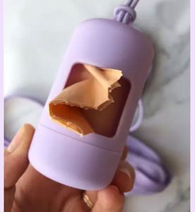 Distributeur de sacs à déjections canines portable le plus vendu – Suspendu à l'extérieur pour le rangement, sans sacs fournis – Produit promotionnel pour animaux de compagnie - Product Image 3