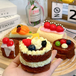 Série de desserts ludiques : Gâteau de simulation personnalisé pour jeux en extérieur, modèle sensoriel anti-stress et objet de présentation pour TDAH - Product Image 1