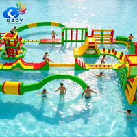 Parc aquatique gonflable modulaire coloré, jeu d'obstacles aquatiques portable pour le camping, la plage et les fêtes d'été