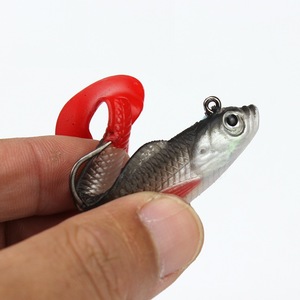 ชุดเหยื่อตกปลาแบบกล่อง 5 ชิ้น ยี่ห้อ Bubba Lure รุ่นหัวตะกั่ว ตัวเบ็ดแบบนิ่ม หางรูปตัว T หางงอ น้ำหนัก 93 กรัม/14 กรัม - Product Image 2