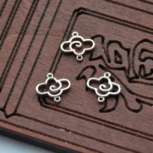 Colgante de nube auspiciosa de 8x12mm, accesorios de joyería chapados en cobre para bricolaje, estilo antiguo, tono dorado y plateado - Product Image 3