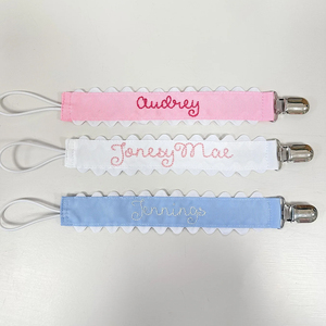 Vente en gros de clips pour sucettes bébé personnalisés avec bordure en ruban et nom brodé <span class=keywords><strong>personnalisé</strong></span> - Product Image 4