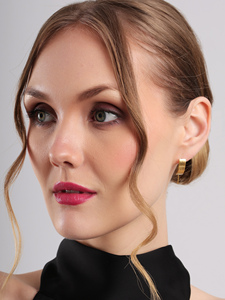 ต่างหูทรงโค้งมินิมอล ผิวซาตินสีทอง ต่างหูแบบห้อยทรงแท่ง ดีไซน์เรขาคณิตทันสมัย น้ำหนักเบา เครื่องประดับแฟชั่นสำหรับผู้หญิง - Product Image 3