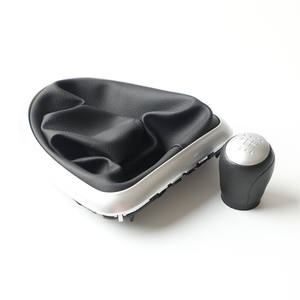 Couvercle en cuir pour pommeau de levier de vitesse de voiture, pour Nissan, transmission manuelle, conception ergonomique - Product Image 1