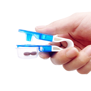 Dispensador de Medicamentos Portátil Mini de ABS al por Mayor, Fácil de Usar y con Removedor de Pastillas para Viajes - Product Image 2