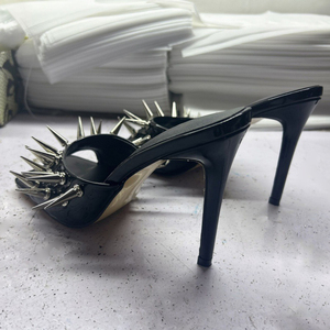 Mules habillées grande taille 45, sexy, pour l'extérieur, à bout carré ouvert, sandales à talons aiguilles, avec longues rivets et talons fins, pour femmes - Product Image 3