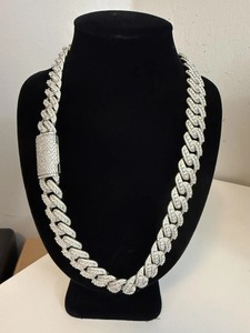 Chaîne cubaine élégante plaquée argent de luxe, très demandée, avec finition durable, pour un usage quotidien, disponible unisexe, meilleur prix - Product Image 1