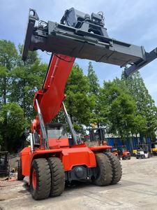 รถยกตู้คอนเทนเนอร์มือสอง HE-LI RSH4532 ขนาด 45 ตัน เครื่องยนต์ดีเซล Volvo สำหรับงานหนัก ใช้สำหรับวางซ้อนตู้คอนเทนเนอร์ในท่าเรือ - Product Image 2