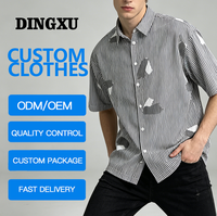 Chemise boutonnée à manches courtes à rayures fines pour homme, patchwork noir et blanc, imprimé abstrait à blocs, coupe ample, col pointu, ourlet droit