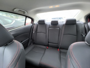 Mazda3 Axela 2016, 1.5L, Manual, Sedán, Volante a la Izquierda, Neumáticos R16, Luces LED Oscuras, Faros Delanteros Adaptativos, Maletero Espacioso de 419L, Autos Usados - Product Image 6