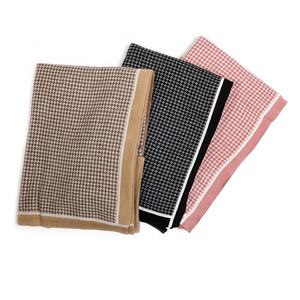 Écharpe en cachemire <span class=keywords><strong>pied</strong></span>-<span class=keywords><strong>de</strong></span>-<span class=keywords><strong>poule</strong></span> <span class=keywords><strong>de</strong></span> mode <span class=keywords><strong>de</strong></span> luxe <span class=keywords><strong>de</strong></span> concepteur 100% étoles personnalisées hiver femmes en plein air écharpes chaudes en cachemire châle - Product Image 1