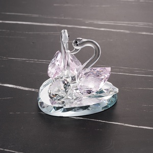 Cigni di Cristallo a Prezzo Conveniente, Colore Rosa e <span class=keywords><strong>Blu</strong></span>, <span class=keywords><strong>Cigno</strong></span> in Cristallo K9 Doppio con Confezione Regalo per Bomboniere, Statuetta di <span class=keywords><strong>Cigno</strong></span> in Cristallo - Product Image 5