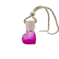 Diffuseur d'arômes miniature de 6 ml en forme de cœur rose, désodorisant pour voiture, flacon de parfum suspendu avec couvercle en bois et corde