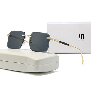 แว่นกันแดดทรงเหลี่ยมกรอบโลหะสำหรับผู้ชายสีดำ ป้องกันรังสียูวี 400 รุ่นที่ 3 เลนส์ PC ดีไซน์ทันสมัย - Product Image 5