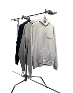 Fear of 22 Autunno/Inverno, Felpa con cappuccio con stampa floccata fronte-retro <span class=keywords><strong>di</strong></span> lettere 'God' e motivo floreale Essen - Product Image 3