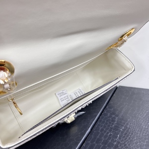 White 100% crocodile skin Square Handbag With golden Chain <b>Strap</b> Luxury Fashion Women's Flap Closure <b>Shoulder</b> <b>Bag</b> - Product Image 3