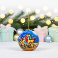 Boule de Noël en verre peinte à la main, boule de décoration de Noël peinte à la main avec un arbre de Noël peint à l'intérieur
