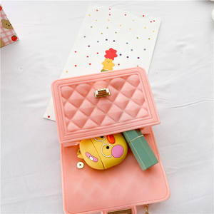 <span class=keywords><strong>Sac</strong></span> à main en PVC pour enfants, <span class=keywords><strong>petit</strong></span> <span class=keywords><strong>sac</strong></span> à main en forme de personnage mignon, <span class=keywords><strong>sac</strong></span> à main pour enfants, <span class=keywords><strong>sac</strong></span> à main pour filles, mini <span class=keywords><strong>sac</strong></span> à main - Product Image 5
