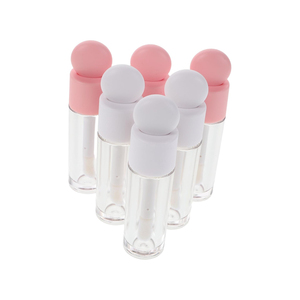 Tube de brillant à lèvres en plastique en forme de cœur de 6 ml avec bouchon à vis, logo personnalisé, grand applicateur et pinceau, MOQ 100 pièces - Product Image 1