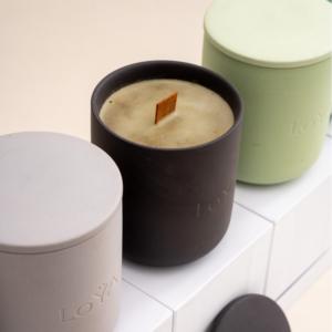 AIKUN Luxury Soy Wax Long Lasting Label Ceramic Jar Aromatherapy Scented Candles for Home Spa Relaxation <b>Gift</b> Set - Product Image 1