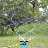 Arroseur de pluie personnalisé pas cher 360 rotatif réglable en plastique ABS de forme triangulaire jardin pelouse