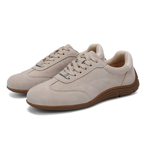 <span class=keywords><strong>Scarpe</strong></span> da ginnastica da donna eleganti in pelle scamosciata, pronte per la spedizione, con suola piatta in gomma, ideali per l'uso quotidiano e lo streetwear, perfette per il jogging. - Product Image 3