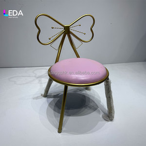Silla Infantil LEDA con Respaldo de Metal Dorado, Cojín Rosa, Patas Cónicas, Muebles de Interior para Hotel, Diseño Contemporáneo - Product Image 6