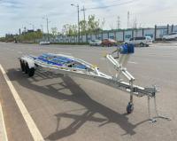 Remorque bateau en aluminium HOIRO 33 pieds (10 m) à trois essieux avec freins hydrauliques et couchettes en poly pour bateau de 32 pieds, capacité de charge de 3600 kg, certifiée VIN&DOT&CE