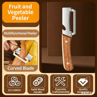 Multifunctionele handmatige metalen groenteschiller met roestvrijstalen mes voor gebruik in de keuken, geschikt voor aardappelen, fruit, groenten en wintermeloen.