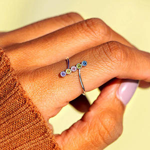 Anello Geometrico Colorato alla Moda, Design Minimalista ed Elegante, Gioiello da Donna per Uso Quotidiano - Product Image 2