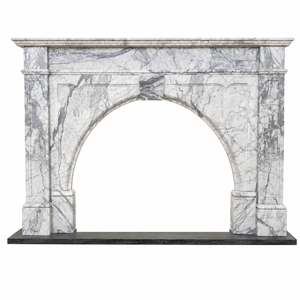 Cheminée traditionnelle en marbre avec décorations sculptées, en pierre Arabescato Corchia, foyer intérieur à bois pour salle à manger - Product Image 2