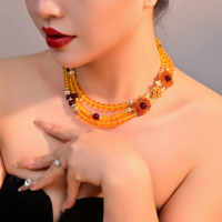 Collier superposé doré, élégant et polyvalent, perles de verre faites à la main, style vintage, luxe léger, collier de caractère, cadeau pour elle
