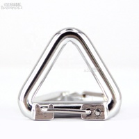 OEM/ODM Stock 4 #33mm Triangle en Acier Clip Alliage d'Aluminium Anneau Métallique Ressort Mousqueton Mousqueton pour Robe/Randonnée/Pêche/Chargement