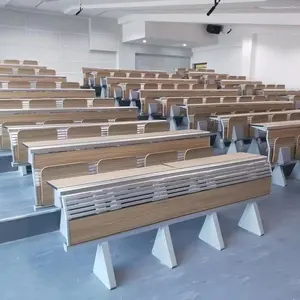 Mesa e cadeira de metal de madeira, aluno de alta escola