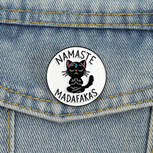 Pin de Esmalte Namaste Madafakas, Engraçado, Yoga Zen, Gato Preto, Broche de Animal, Distintivo de Lapela, Joia, Presente, Atacado - Product Image 1